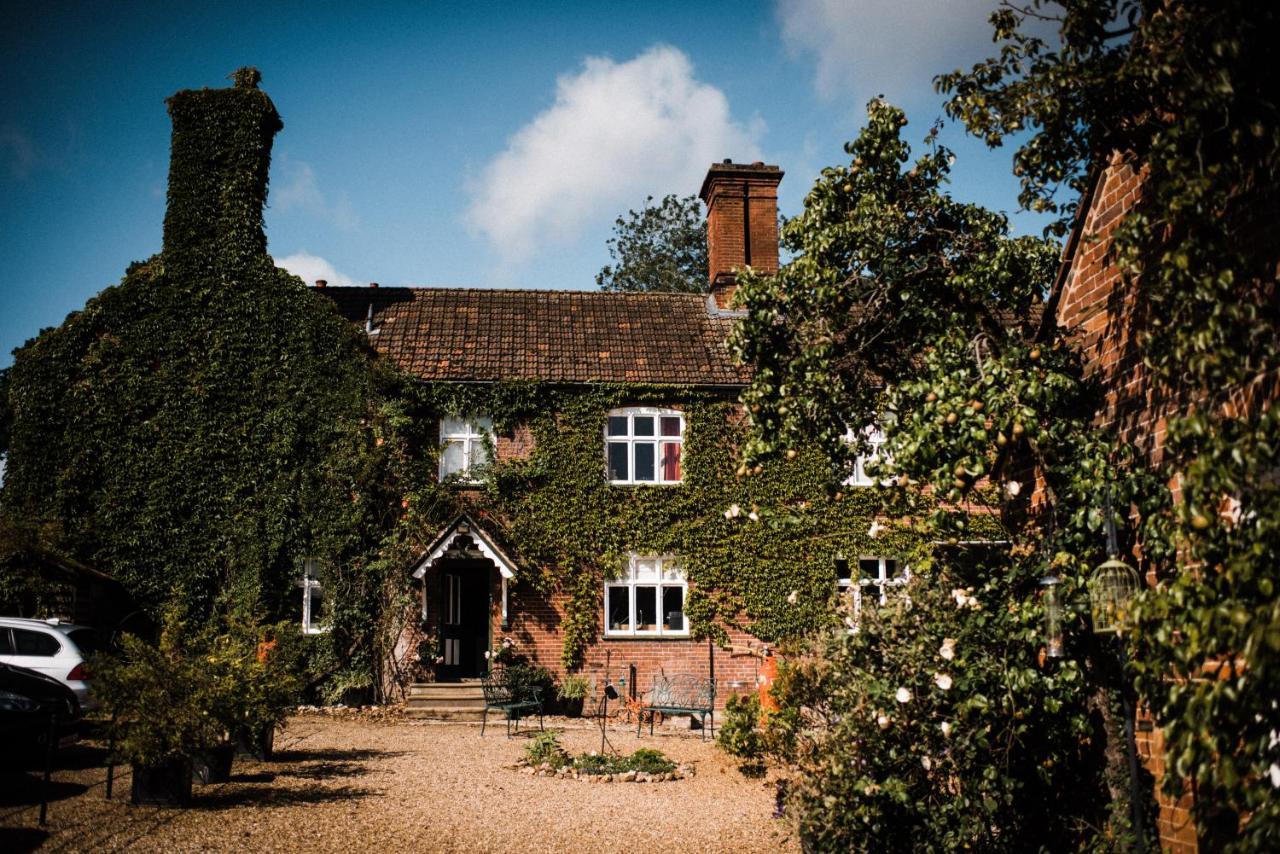 Отель Carrick'S At Castle Farm Swanton Morley Экстерьер фото