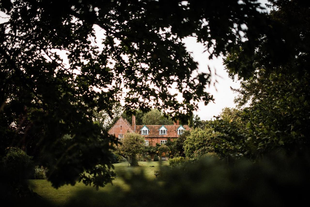 Отель Carrick'S At Castle Farm Swanton Morley Экстерьер фото