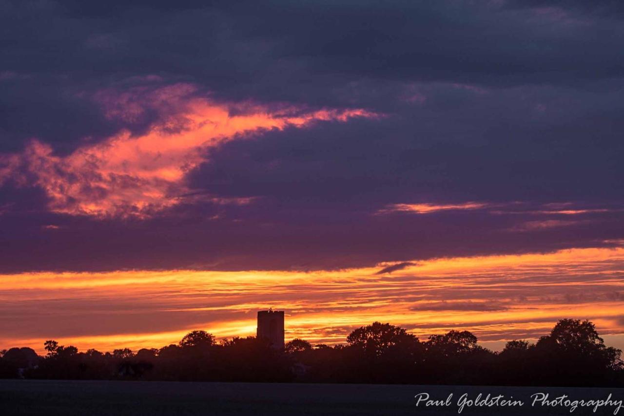 Отель Carrick'S At Castle Farm Swanton Morley Экстерьер фото