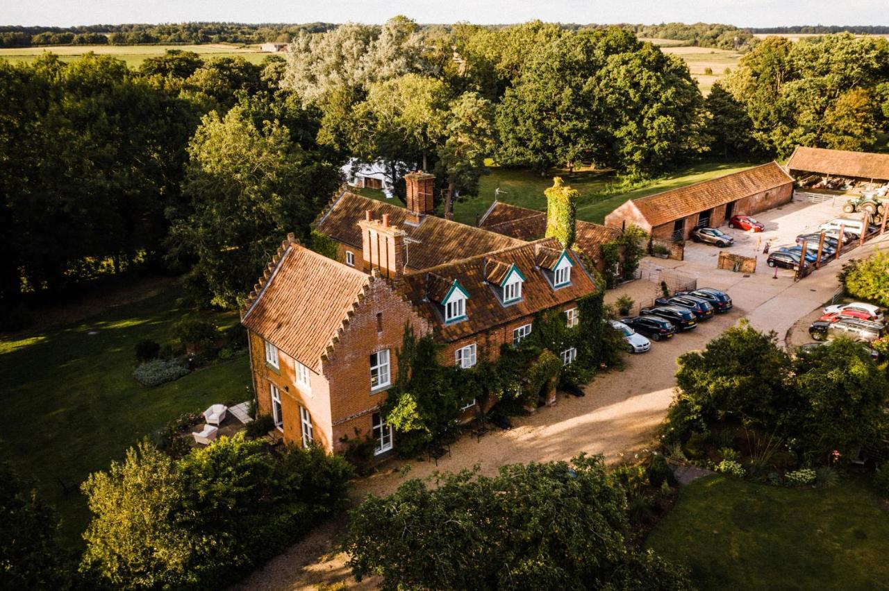 Отель Carrick'S At Castle Farm Swanton Morley Экстерьер фото