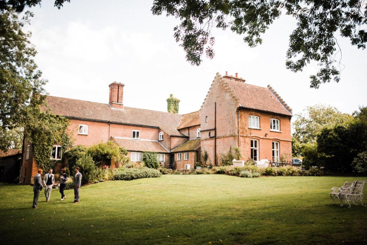 Отель Carrick'S At Castle Farm Swanton Morley Экстерьер фото