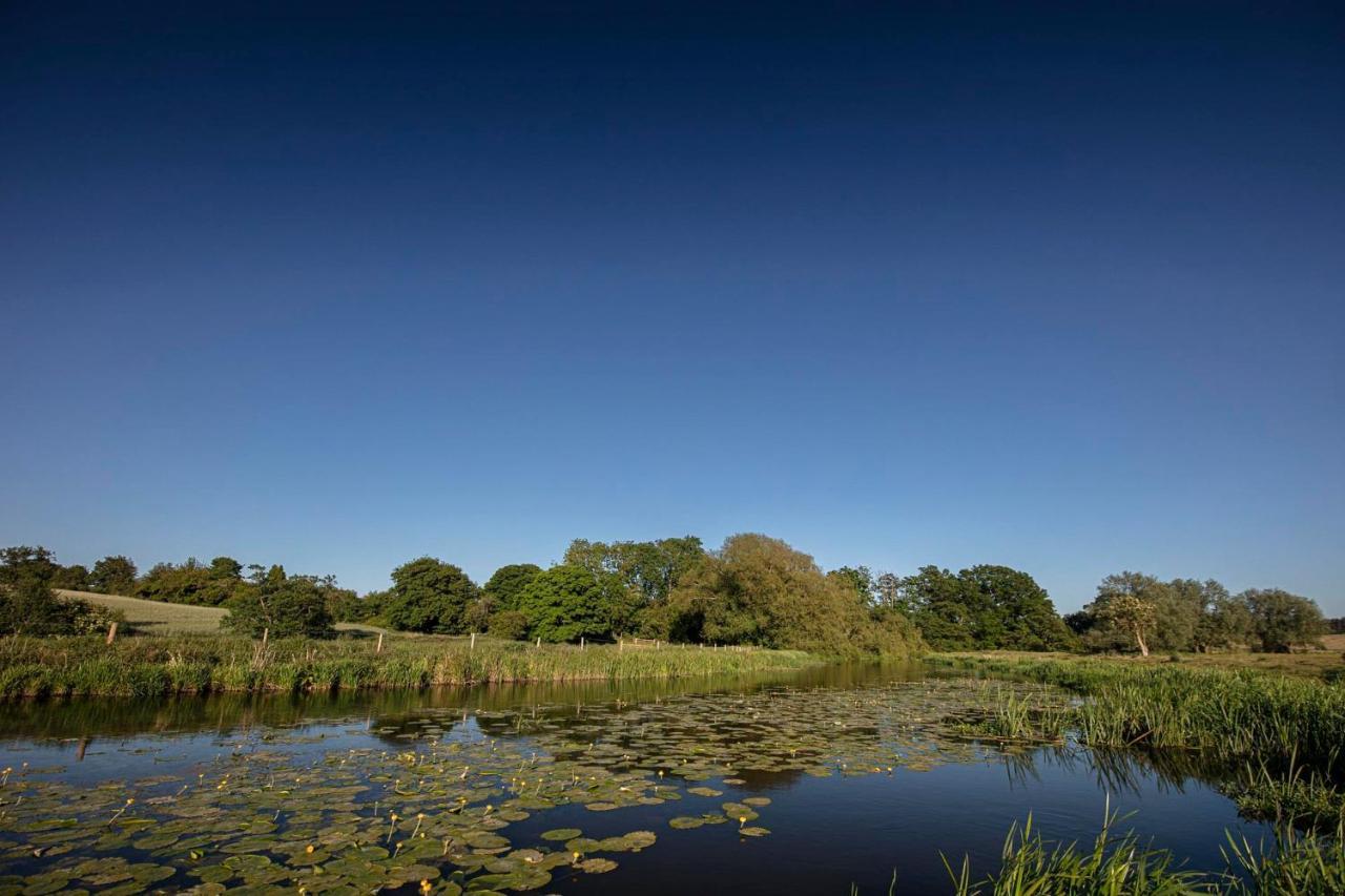 Отель Carrick'S At Castle Farm Swanton Morley Экстерьер фото
