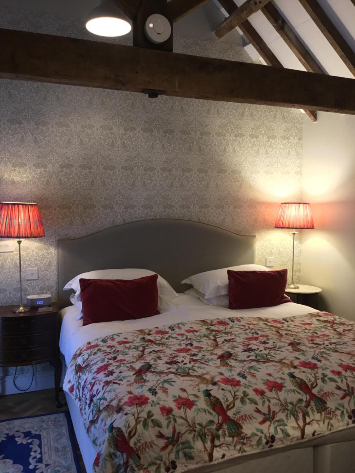 Отель Carrick'S At Castle Farm Swanton Morley Экстерьер фото